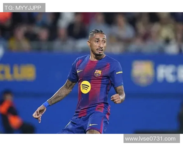 巴萨门将受伤，恐将缺席关键战役：球队前景堪忧